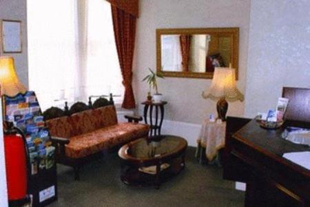 Kirkdale Hotel كرويدون المظهر الخارجي الصورة