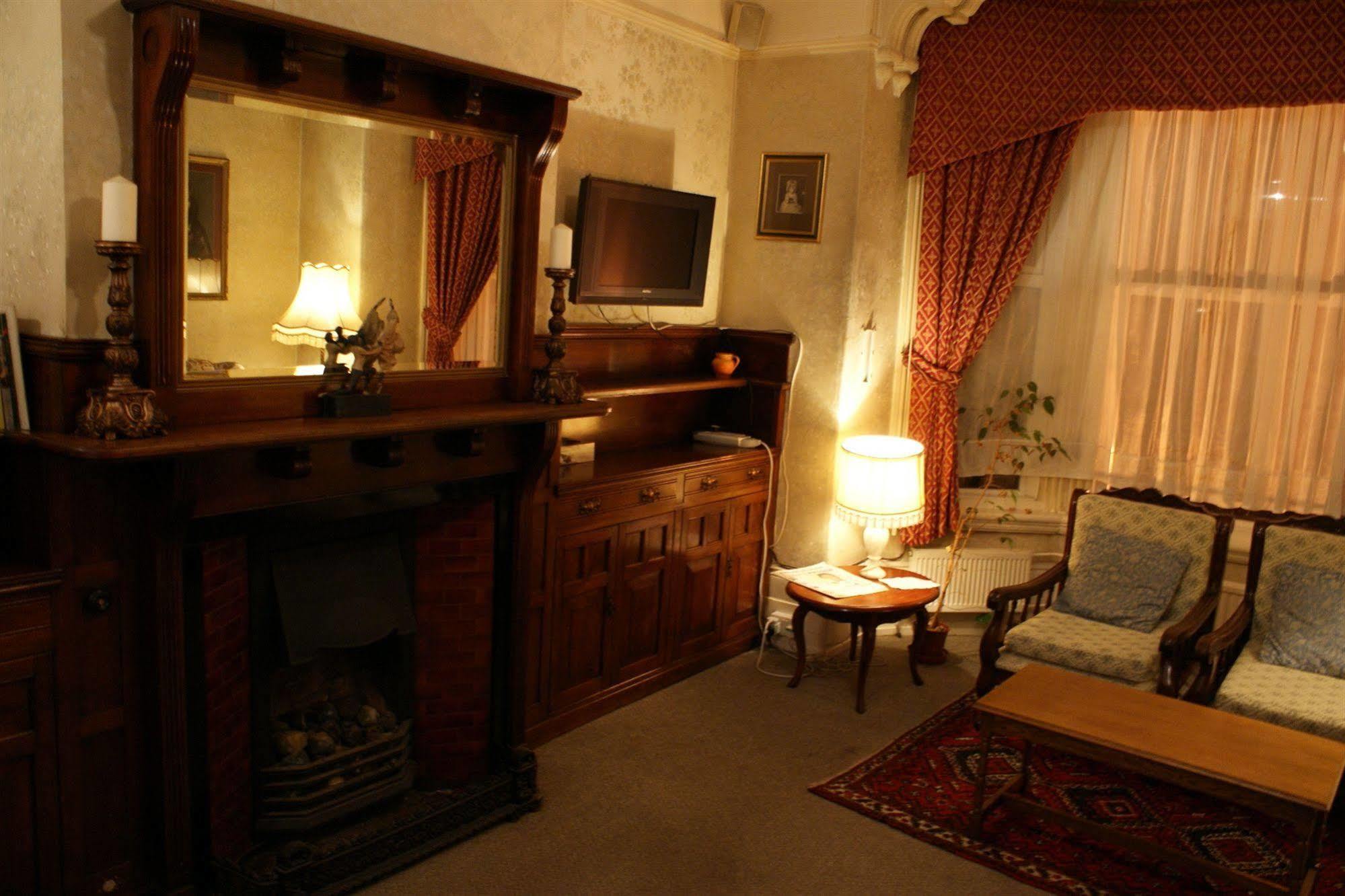Kirkdale Hotel كرويدون المظهر الخارجي الصورة