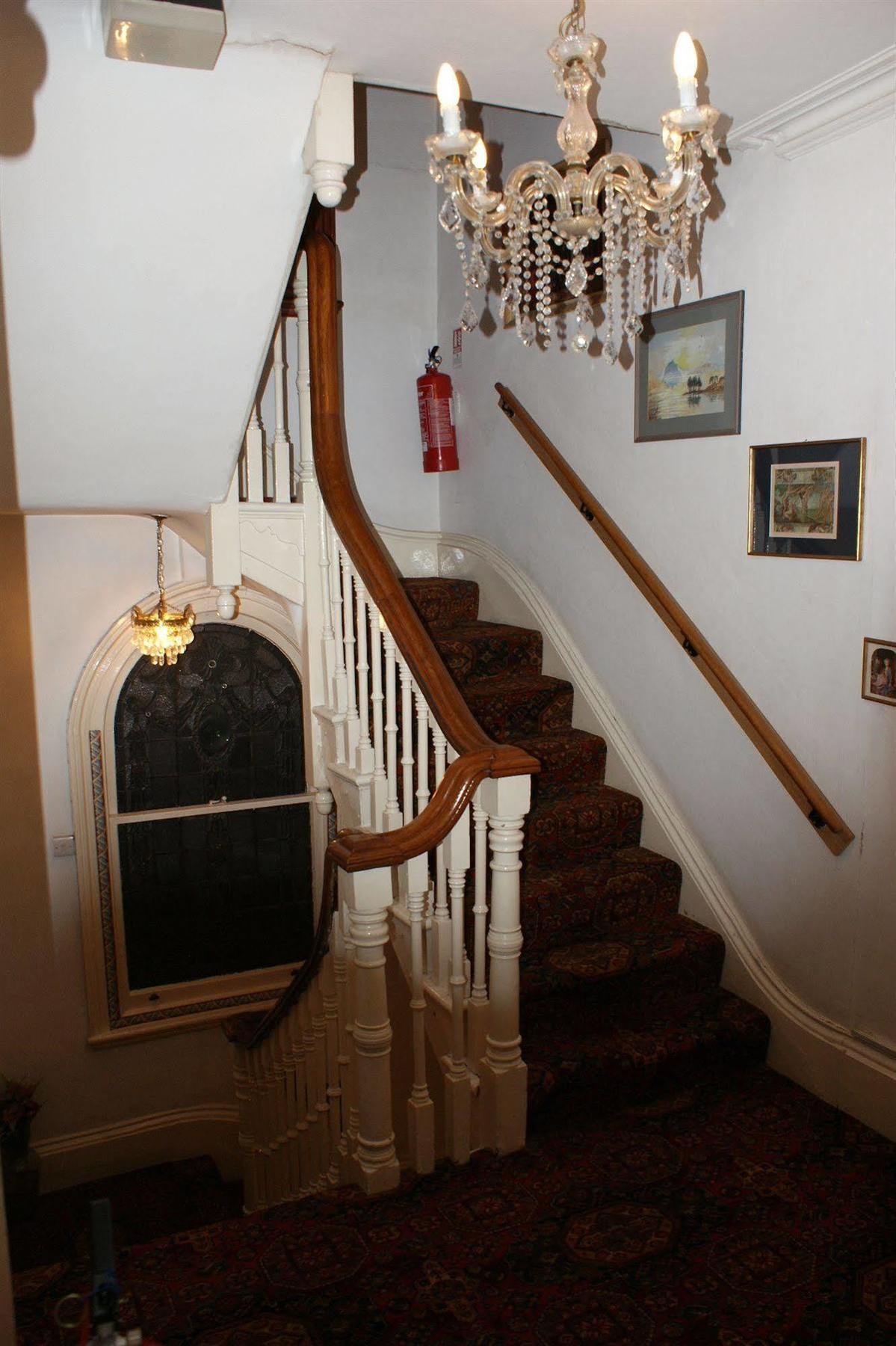 Kirkdale Hotel كرويدون المظهر الخارجي الصورة